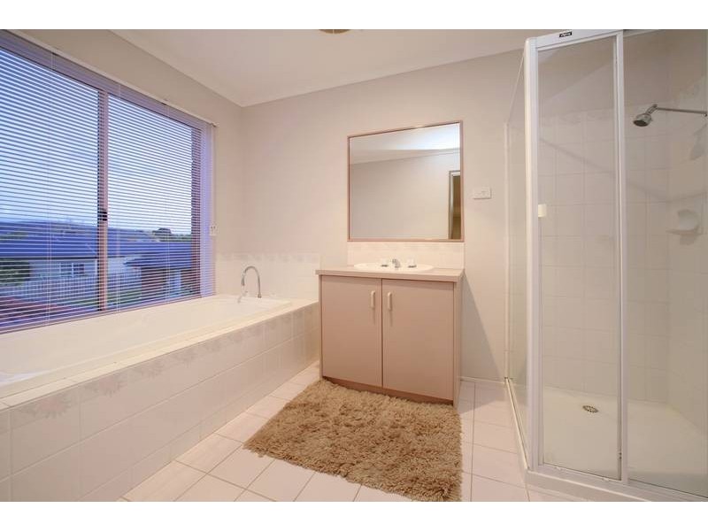 26 Landsborough Avenue, Rowville VIC 3178