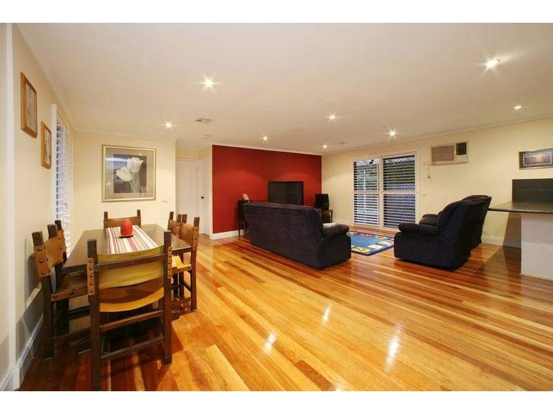 38 Burchall Crescent, Rowville VIC 3178