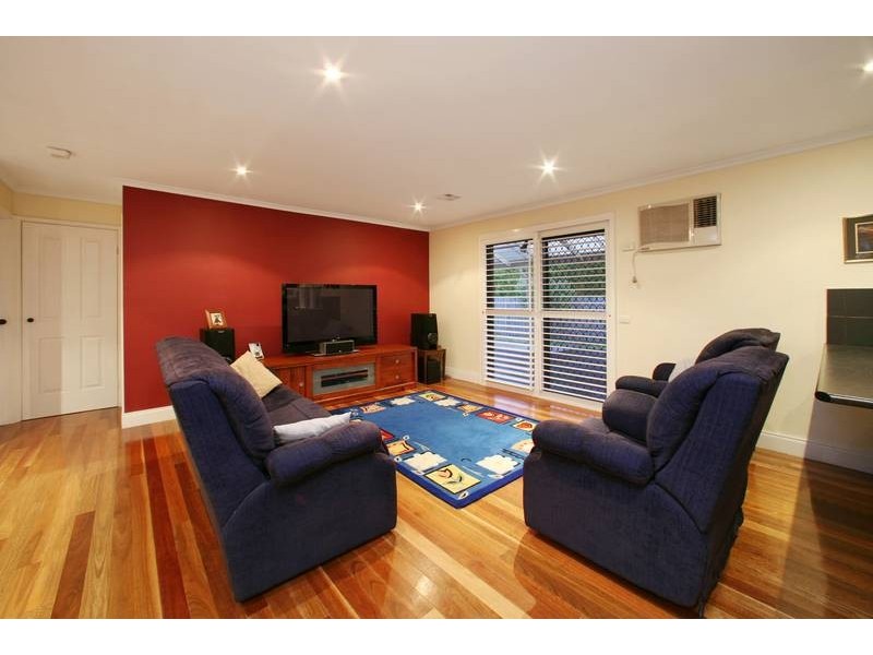 38 Burchall Crescent, Rowville VIC 3178