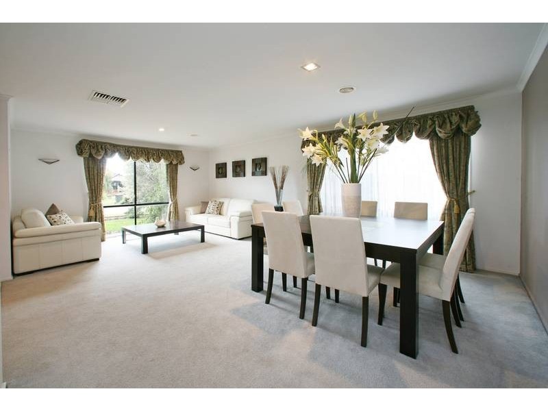 40 Landsborough Avenue, Rowville VIC 3178