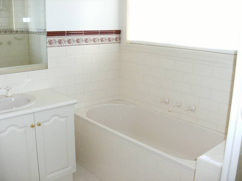 2/10 Willow Avenue, Rowville VIC 3178