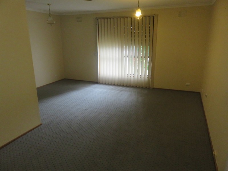 17 Malmsbury Crescent, Rowville VIC 3178