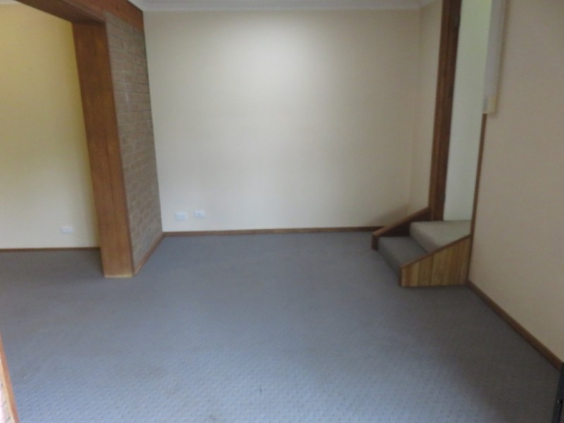 17 Malmsbury Crescent, Rowville VIC 3178