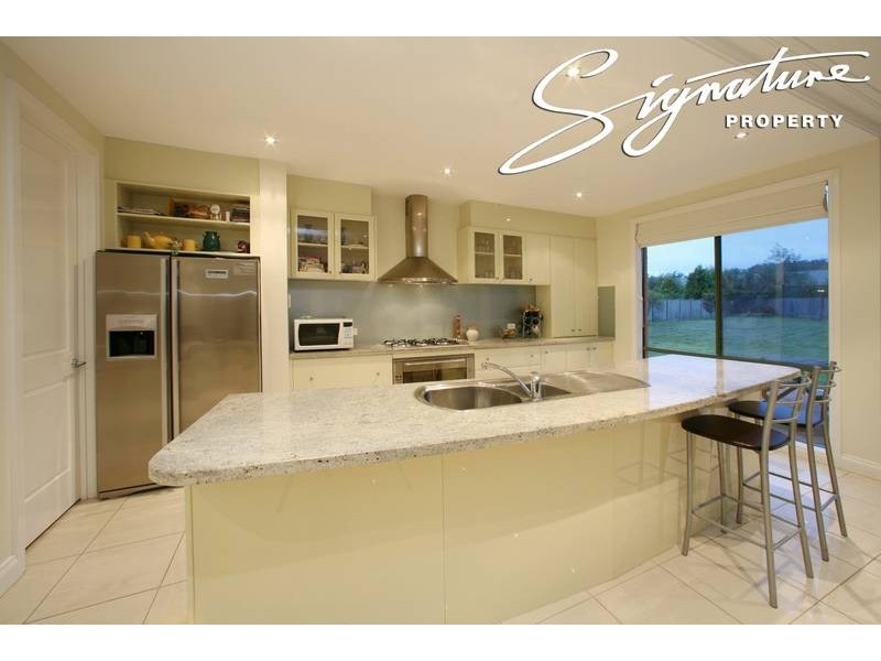 28 Rosewood Boulevard, Lysterfield VIC 3156