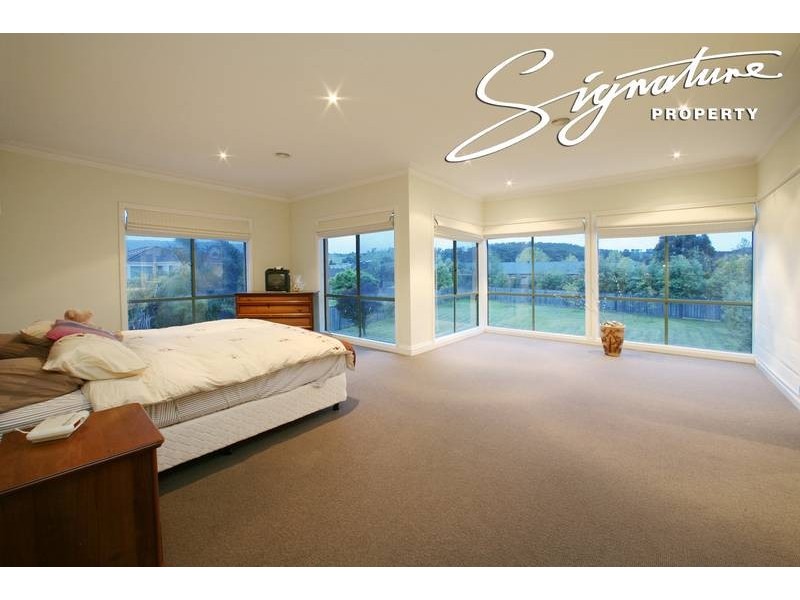 28 Rosewood Boulevard, Lysterfield VIC 3156