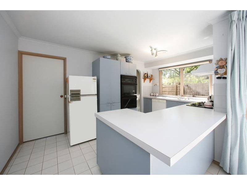 6 Bellfield Drive, Lysterfield VIC 3156