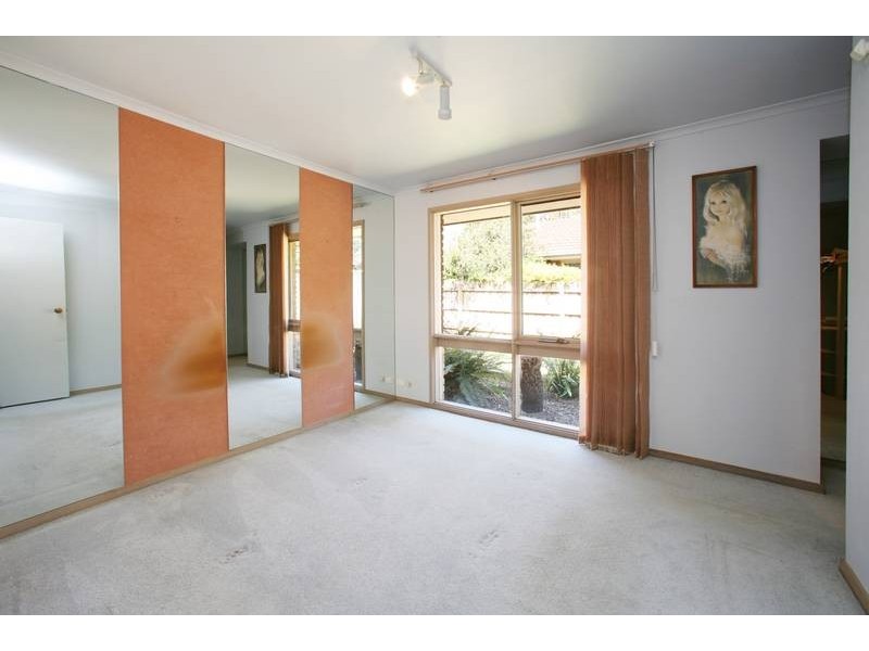 6 Bellfield Drive, Lysterfield VIC 3156