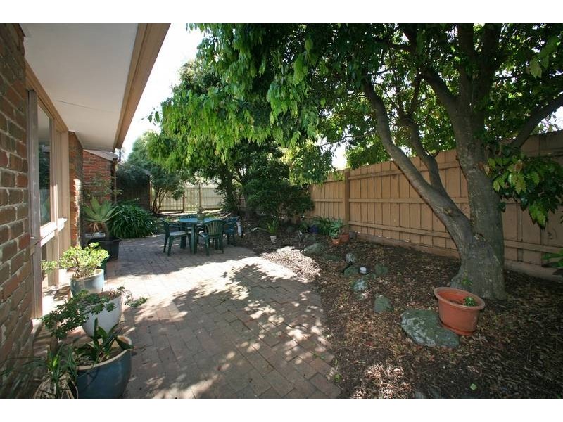 6 Bellfield Drive, Lysterfield VIC 3156