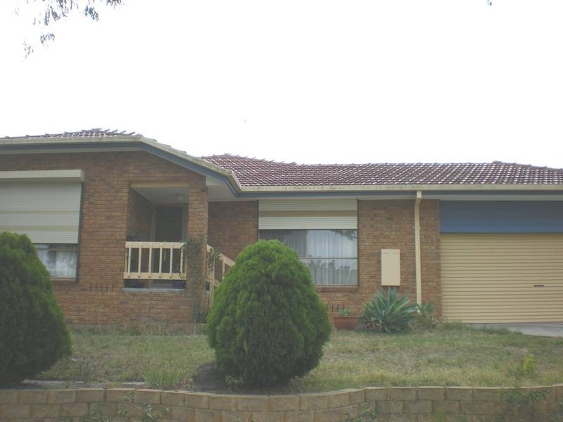 24 Woodside Drive, Rowville VIC 3178