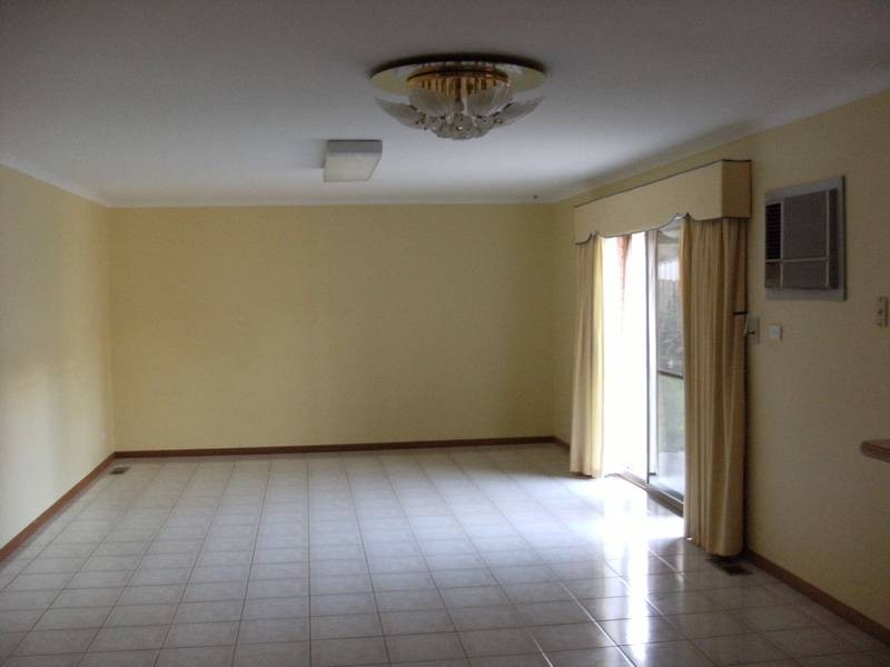 24 Woodside Drive, Rowville VIC 3178