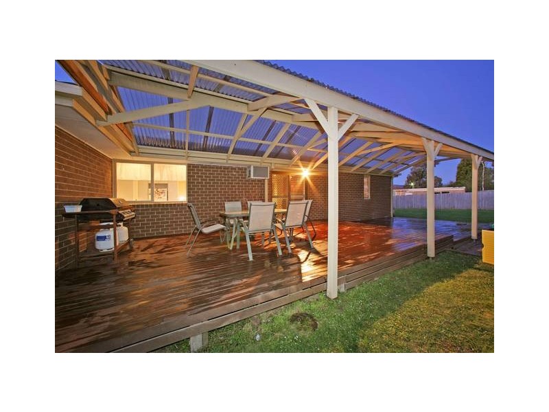 38 Burchall Crescent, Rowville VIC 3178