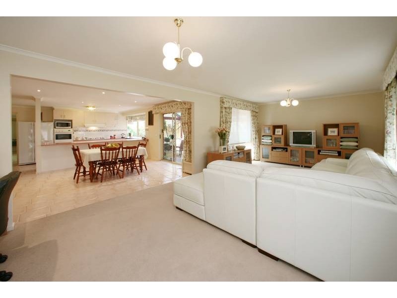 20 Quail Way, Rowville VIC 3178