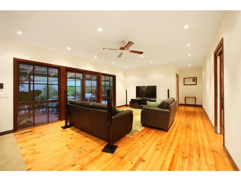 36 Tetragona Quadrant, Rowville VIC 3178