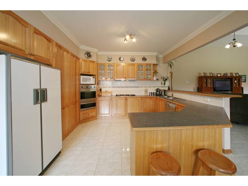 2 Callander Place, Lysterfield VIC 3156