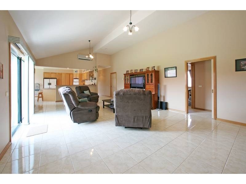 2 Callander Place, Lysterfield VIC 3156