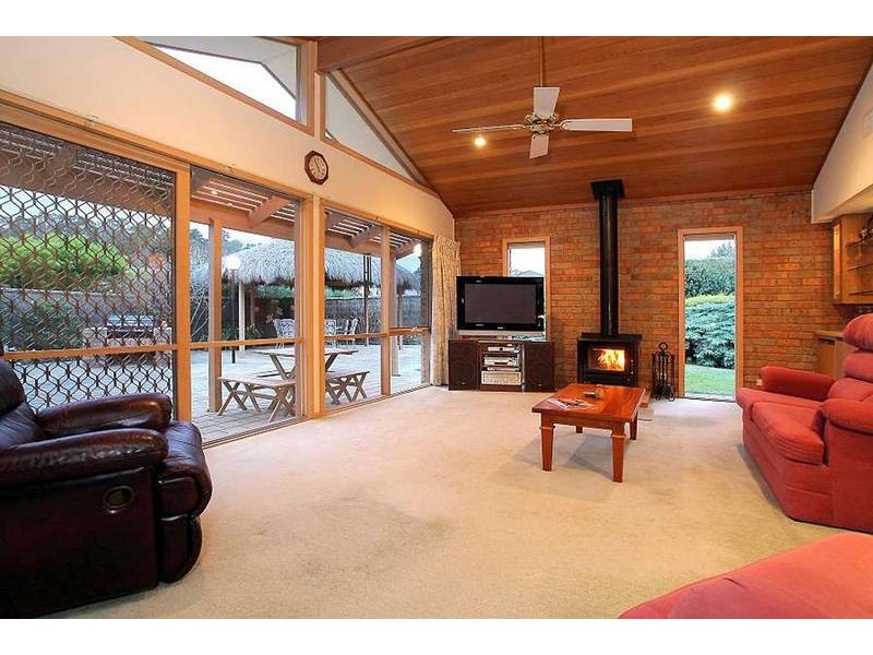 12 Parkside Blvd, Lysterfield South VIC 3156