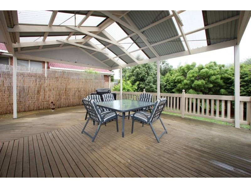 47 Woodside Drive, Rowville VIC 3178