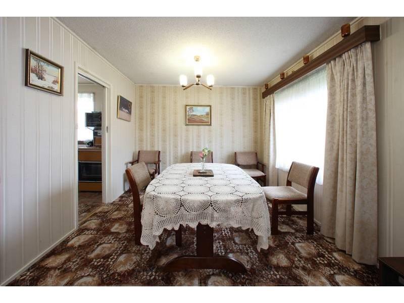 8 Eurella Crescent, Rowville VIC 3178