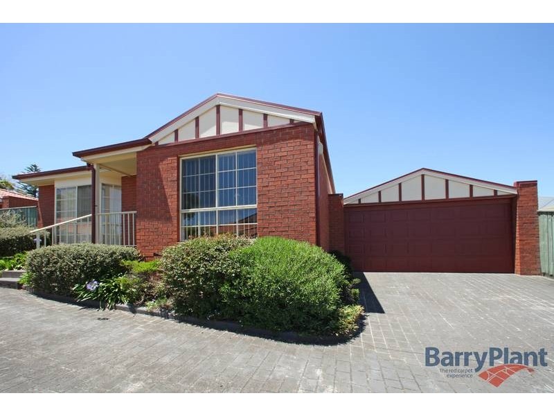 2/7 Hillcrest Avenue, Ferntree Gully VIC 3156