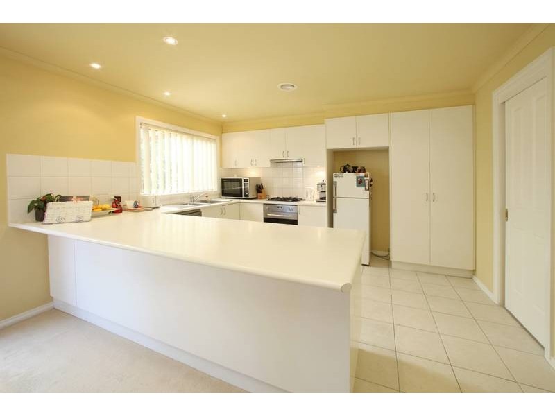 2/7 Hillcrest Avenue, Ferntree Gully VIC 3156