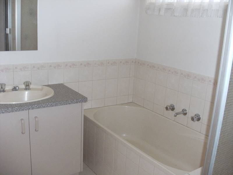 33 The Fairway, Rowville VIC 3178