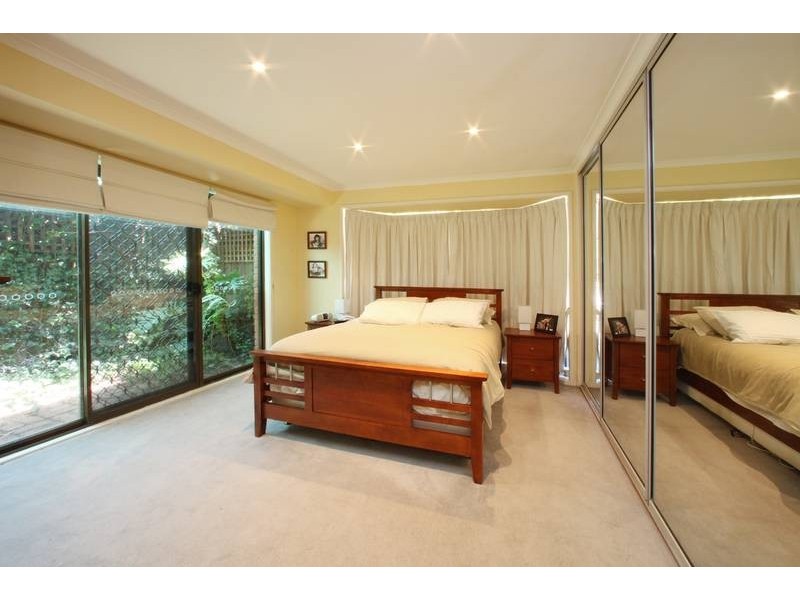 11 Bristol Place, Rowville VIC 3178