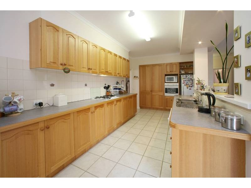 9 Oaktree Rise, Lysterfield VIC 3156
