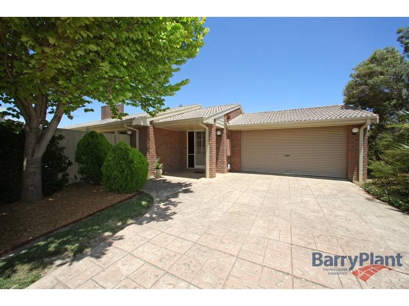 4 Kimbolton Drive, Lysterfield VIC 3156