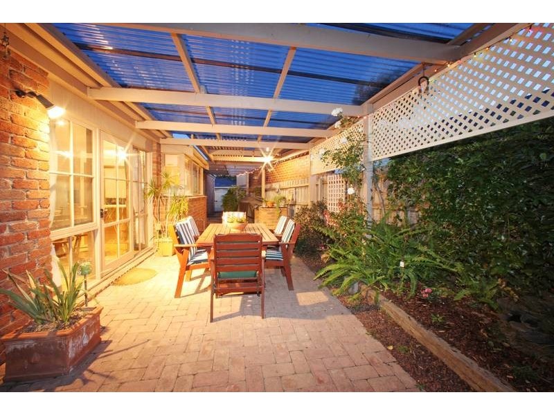 4 Woodside Drive, Rowville VIC 3178