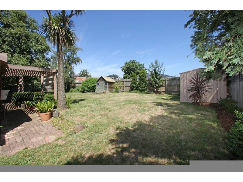 4 Woodside Drive, Rowville VIC 3178