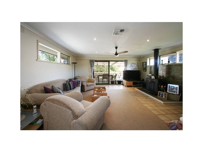 3 Eurella Crescent, Rowville VIC 3178