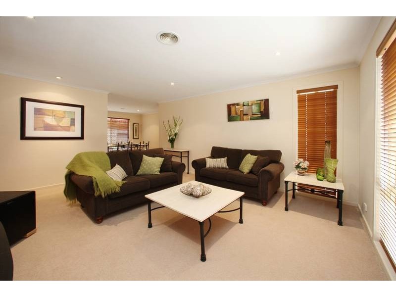 8 Rosebank Court, Rowville VIC 3178