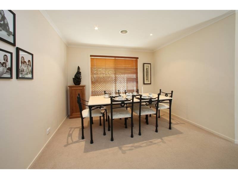 8 Rosebank Court, Rowville VIC 3178