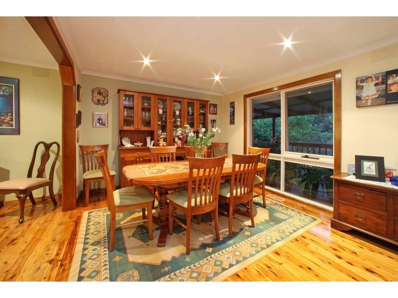 27 Erie Avenue, Rowville VIC 3178