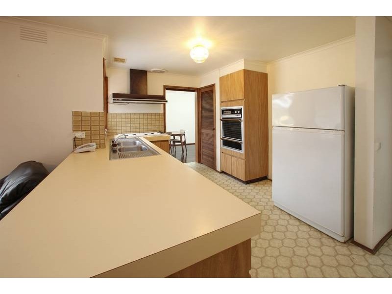 11 Airlie Court, Rowville VIC 3178