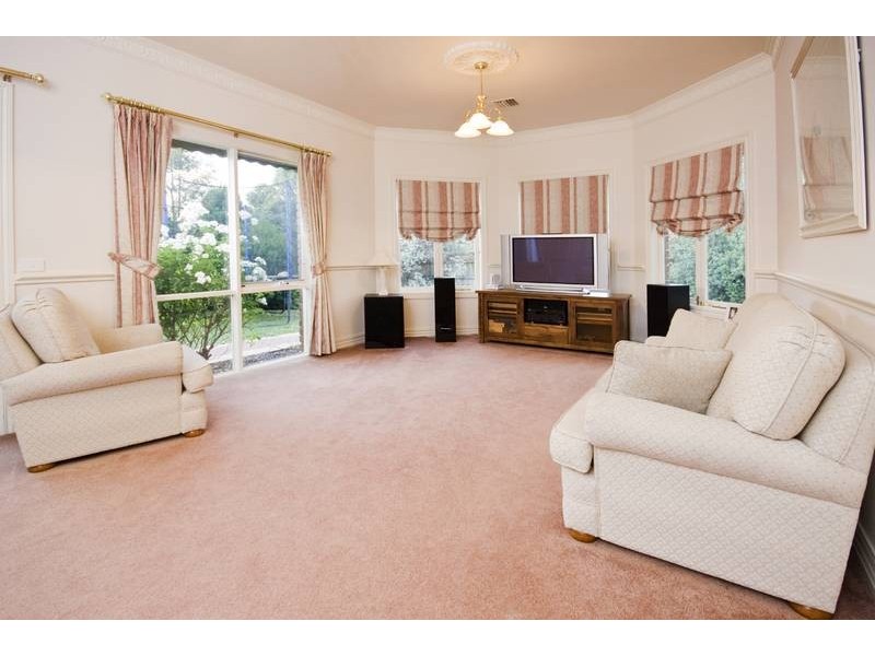 13 Crossley Court, Lysterfield VIC 3156