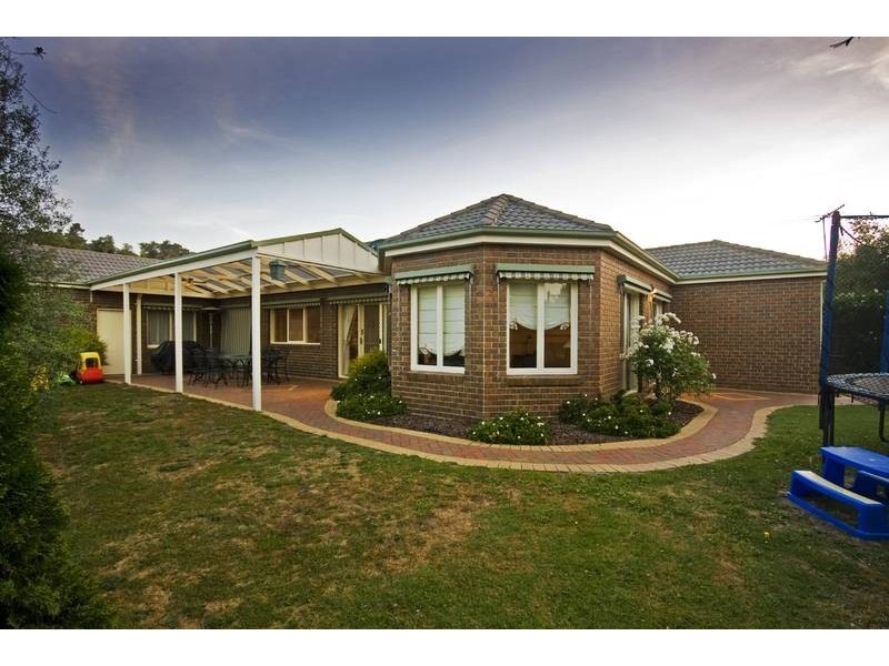 13 Crossley Court, Lysterfield VIC 3156