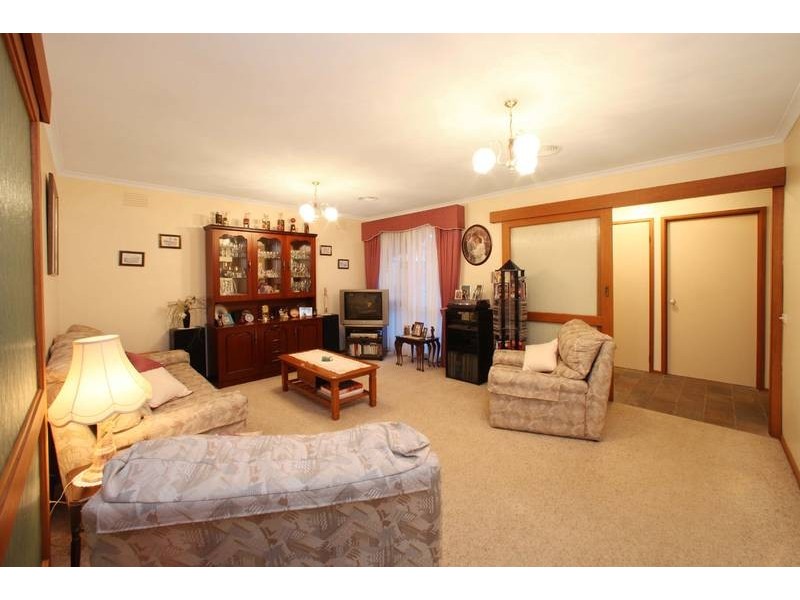 2 Cooper Road, Rowville VIC 3178