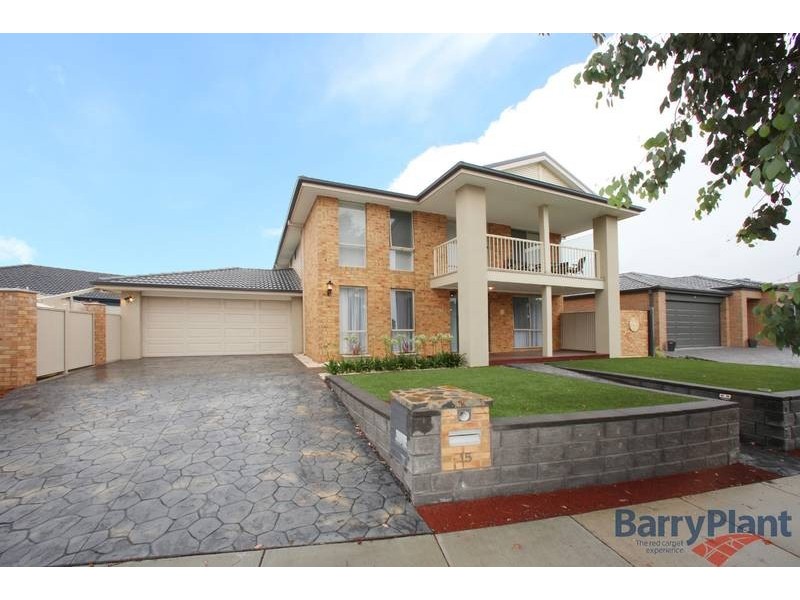15 Paringa Drive, Ferntree Gully VIC 3156