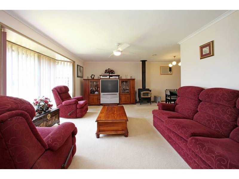 35 Valleyview Drive, Rowville VIC 3178