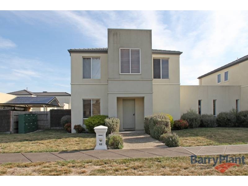 82 Sovereign Manors Crescent, Rowville VIC 3178