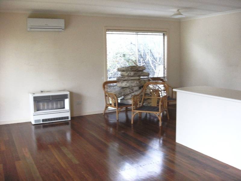 23 Stamford Crescent, Rowville VIC 3178