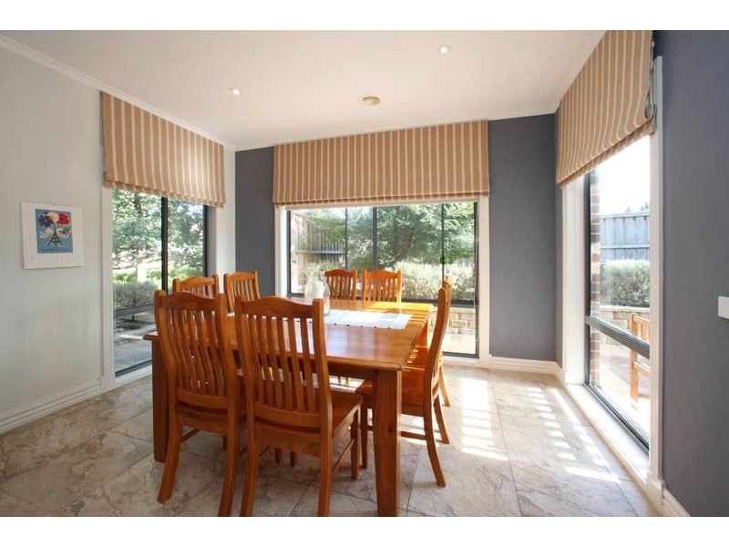 30 Sovereign Crest Boulevard, Rowville VIC 3178