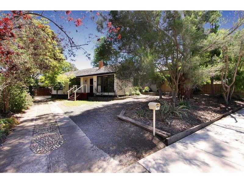 14 Norfolk Avenue, Wantirna South VIC 3152