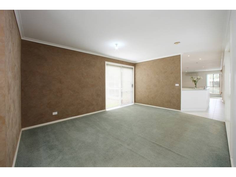 121 Kellbourne Drive, Rowville VIC 3178