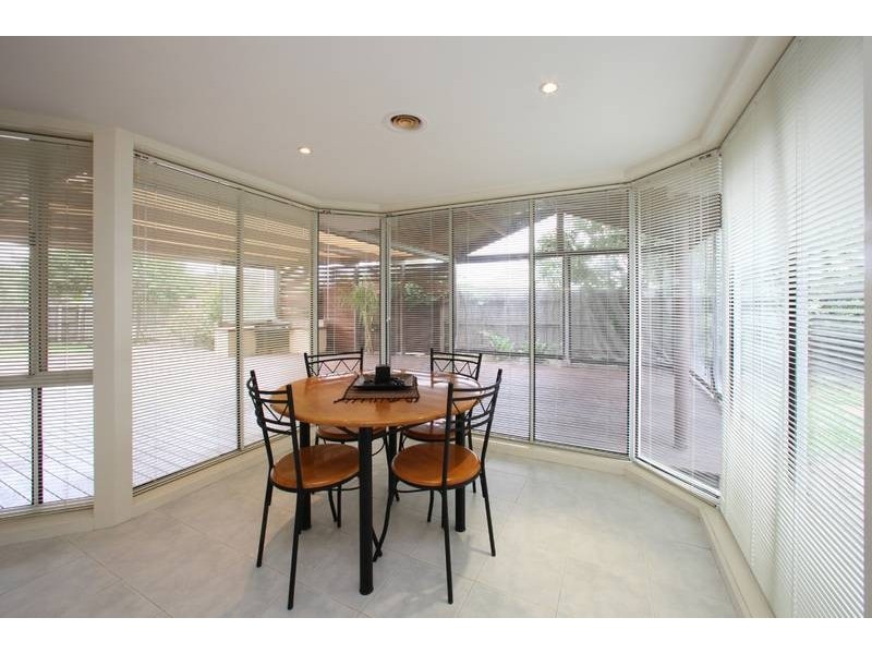121 Kellbourne Drive, Rowville VIC 3178