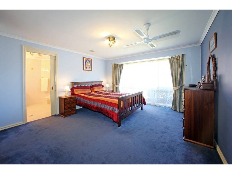 6 Zala Court, Rowville VIC 3178