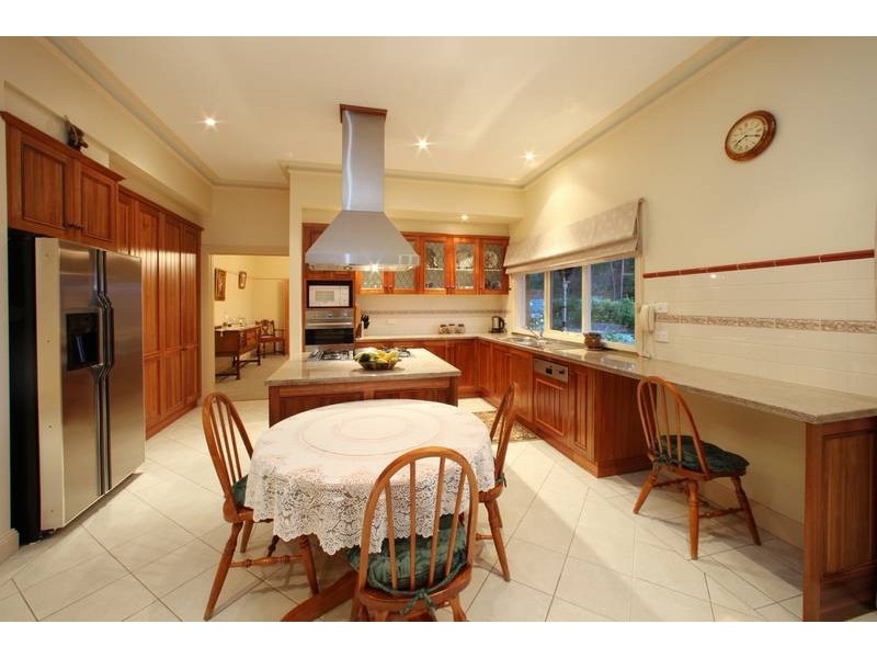 17 Cornish Road, Lysterfield VIC 3156