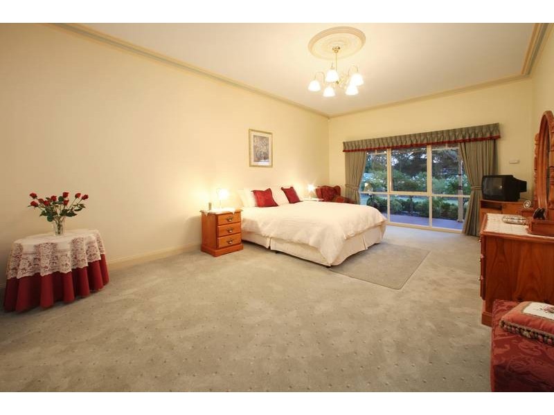 17 Cornish Road, Lysterfield VIC 3156