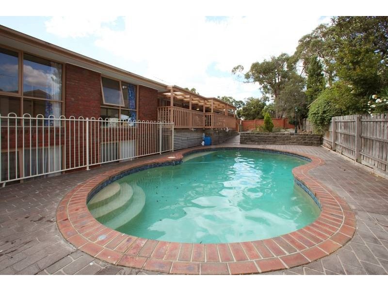 17 Timbertop Drive, Rowville VIC 3178